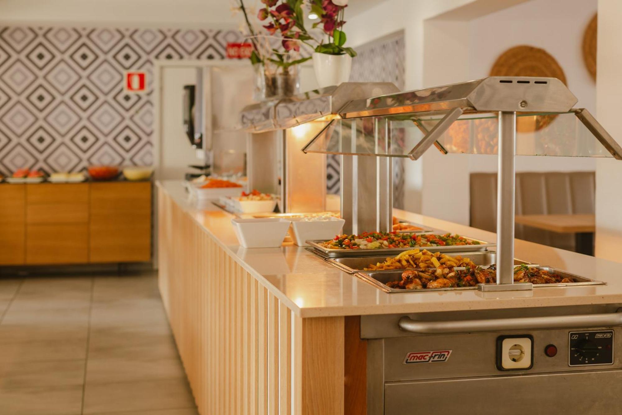 Hotel Lliteras Cala Ratjada  Extérieur photo